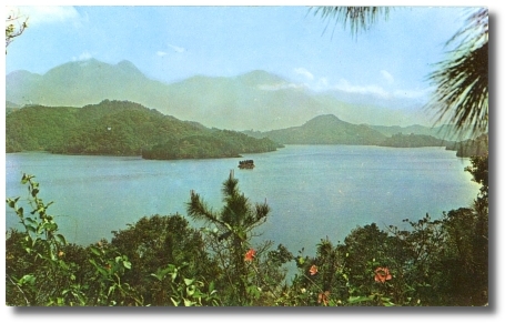 Sun Moon Lake, Taiwan. Click to enlarge.